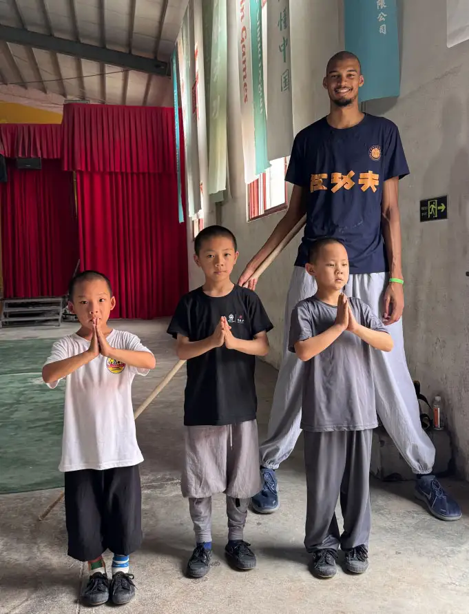 Photo with NBA star Victor Wembanyama