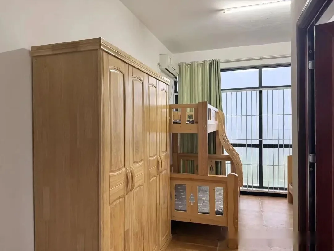 Bunk bed dormitory for international students at Shaolin Zhongwu